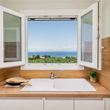 Restia Tower * טרגקי